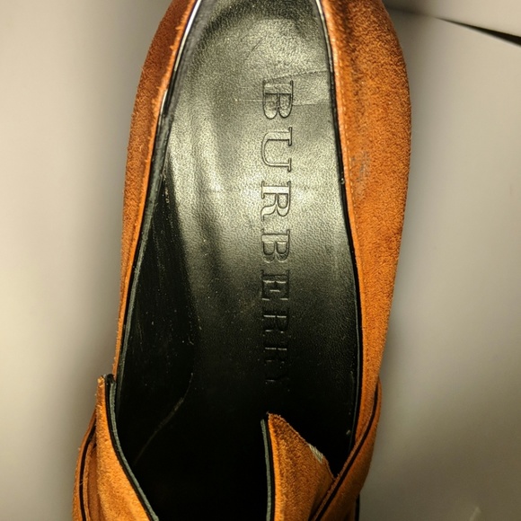 Burberry Suede Pumps - Picture 4 of 4